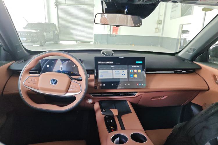 Used CHANGAN UNI-Z New Energy 2025 Model, Smart New Blue Whale 125km Battleship+ Version Center Console