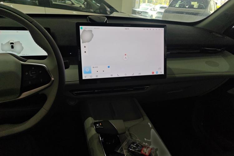 Used CHANGAN UNI-Z New Energy 2025 Model, Smart New Blue Whale 125km Battleship+ Version Center Console