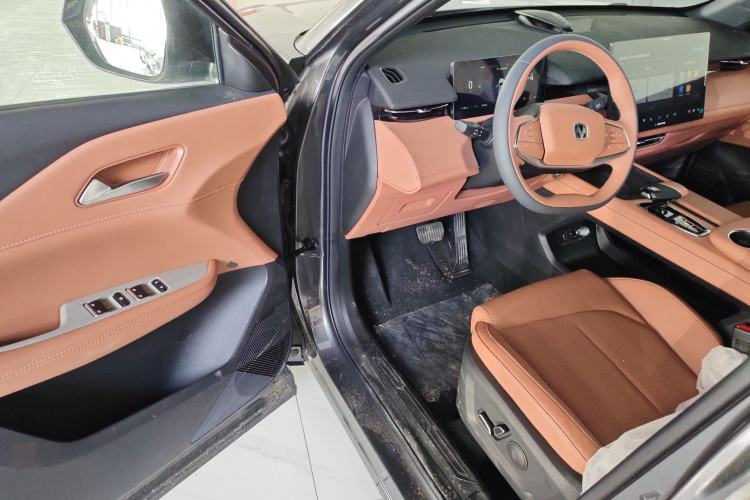 Used CHANGAN UNI-Z New Energy 2025 Model, Smart New Blue Whale 125km Battleship+ Version Driver Seat