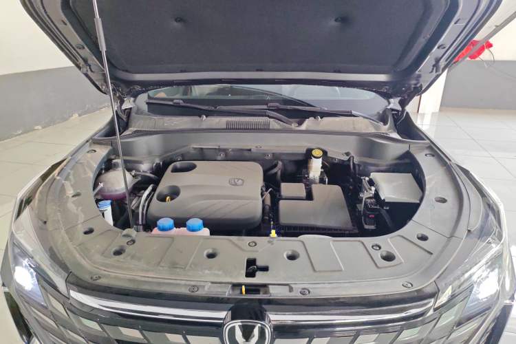 Used CHANGAN UNI-Z New Energy 2025 Model, Smart New Blue Whale 125km Battleship+ Version Engine Bay