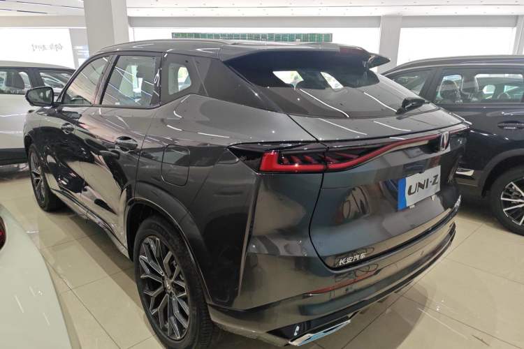 Used CHANGAN UNI-Z New Energy 2025 Model, Smart New Blue Whale 125km Battleship+ Version Exterior 2