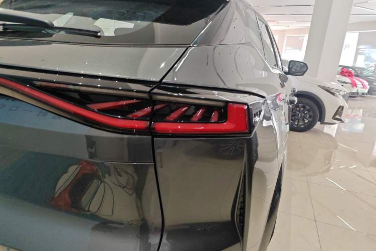 Used CHANGAN UNI-Z New Energy 2025 Model, Smart New Blue Whale 125km Battleship+ Version Exterior 3