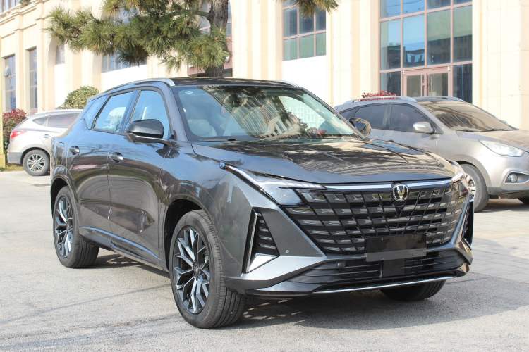Used CHANGAN UNI-Z New Energy 2025 Model, Smart New Blue Whale 125km Battleship+ Version Front Right 45 Deg