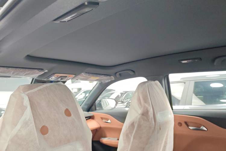 Used CHANGAN UNI-Z New Energy 2025 Model, Smart New Blue Whale 125km Battleship+ Version Headliner