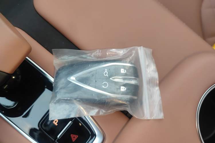 Used CHANGAN UNI-Z New Energy 2025 Smart New Blue Whale 125km Battleship Edition Interior 1