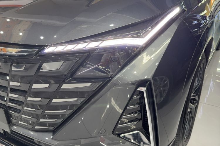Used CHANGAN UNI-Z New Energy 2025 Model, Smart New Blue Whale 125km Battleship+ Version Left Front Headlight