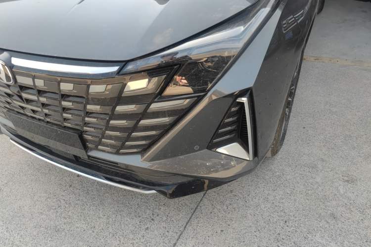 Used CHANGAN UNI-Z New Energy 2025 Smart New Blue Whale 125km Battleship Edition Left Front Headlight