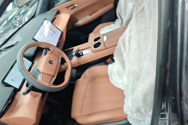Used CHANGAN UNI-Z New Energy 2025 Model, Smart New Blue Whale 125km Battleship+ Version Left Front Seat