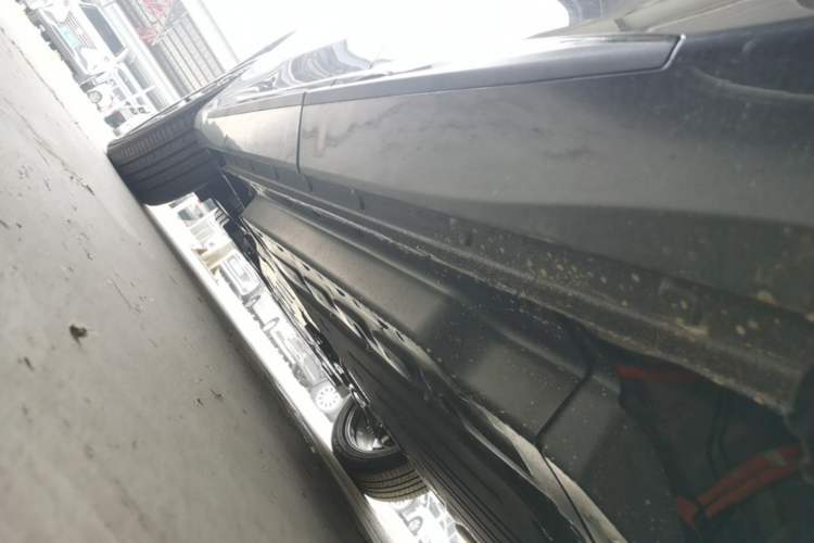 Used CHANGAN UNI-Z New Energy 2025 Model, Smart New Blue Whale 125km Battleship+ Version Left Side Sill