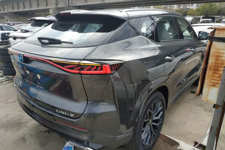 Used CHANGAN UNI-Z New Energy 2025 Model, Smart New Blue Whale 125km Battleship+ Version Rear Right 45 Deg