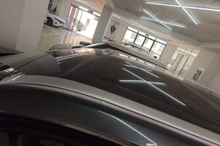 Used CHANGAN UNI-Z New Energy 2025 Model, Smart New Blue Whale 125km Battleship+ Version Roof