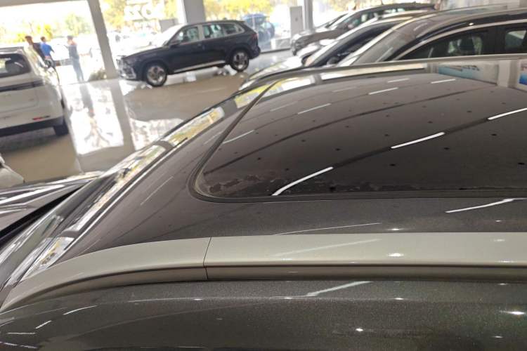 Used CHANGAN UNI-Z New Energy 2025 Model, Smart New Blue Whale 125km Battleship+ Version Roof