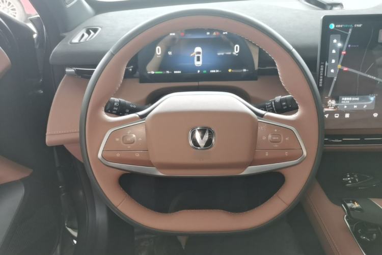 Used CHANGAN UNI-Z New Energy 2025 Model, Smart New Blue Whale 125km Battleship+ Version Steering Wheel