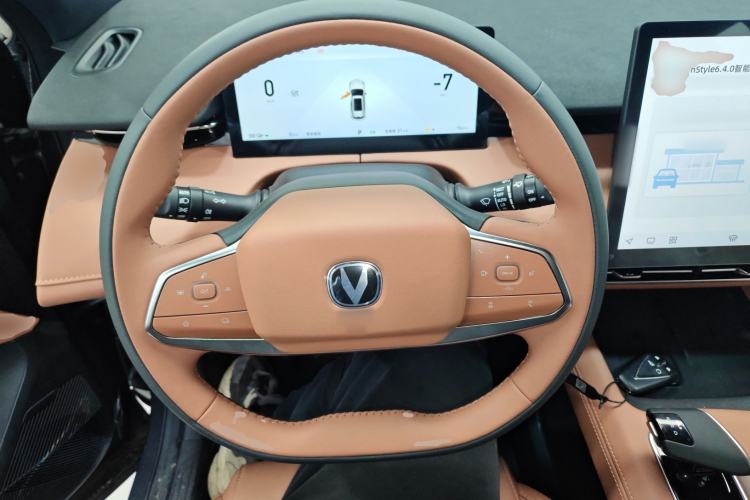 Used CHANGAN UNI-Z New Energy 2025 Model, Smart New Blue Whale 125km Battleship+ Version Steering Wheel