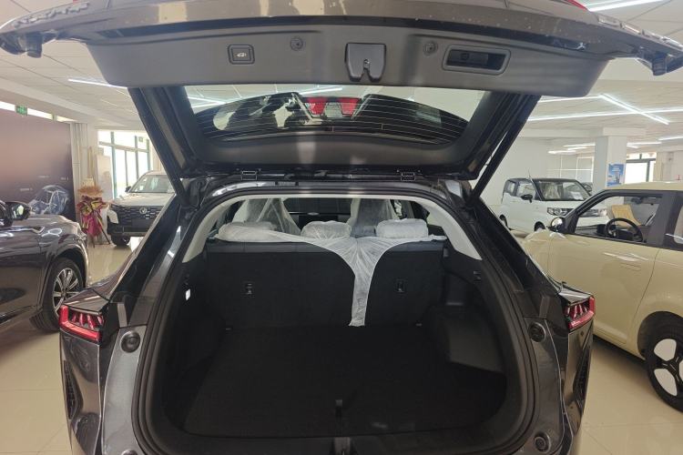 Used CHANGAN UNI-Z New Energy 2025 Model, Smart New Blue Whale 125km Battleship+ Version Trunk