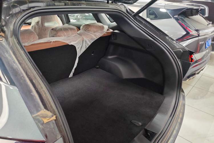 Used CHANGAN UNI-Z New Energy 2025 Model, Smart New Blue Whale 125km Battleship+ Version Trunk