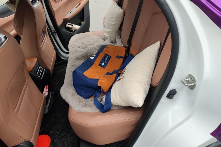 Used CHANGAN UNI-Z New Energy 2025 Model, Smart New Blue Whale 125km Battleship+ Version Left Rear Seat