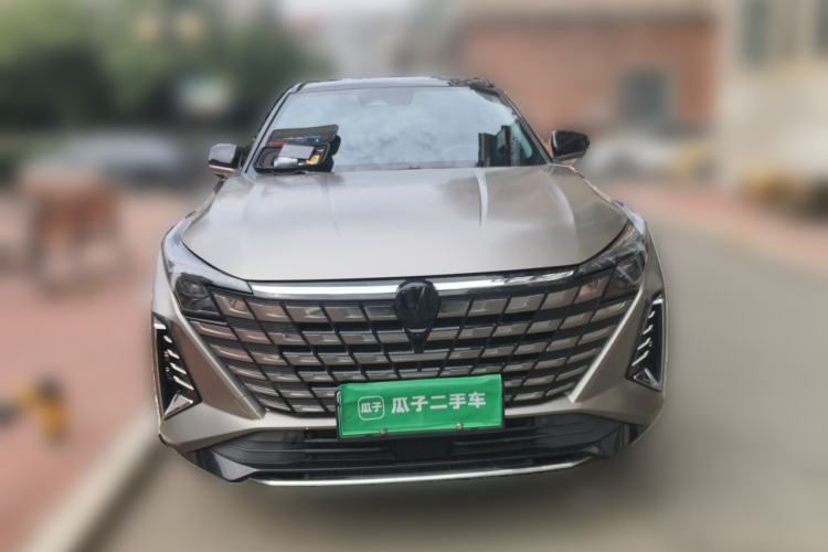 Used CHANGAN UNI-Z New Energy 2025 Model, Smart New Blue Whale 125km Battleship+ Version Front