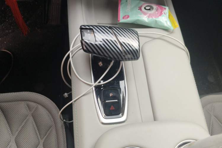 Used CHANGAN UNI-Z New Energy 2025 Model, Smart New Blue Whale 125km Battleship+ Version Gear Lever