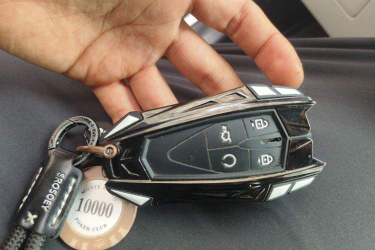 Used CHANGAN UNI-Z New Energy 2025 Model, Smart New Blue Whale 125km Battleship+ Version Vehicle Key