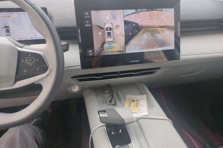 Used CHANGAN UNI-Z New Energy 2025 Smart New Blue Whale 125km Battleship Edition Audio And AC Panel