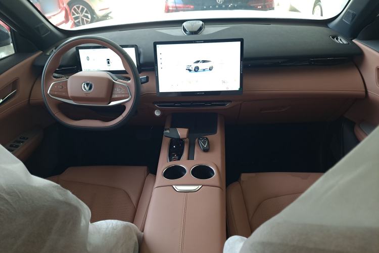Used CHANGAN UNI-Z New Energy 2025 Model, Smart New Blue Whale 125km Battleship+ Version Center Console