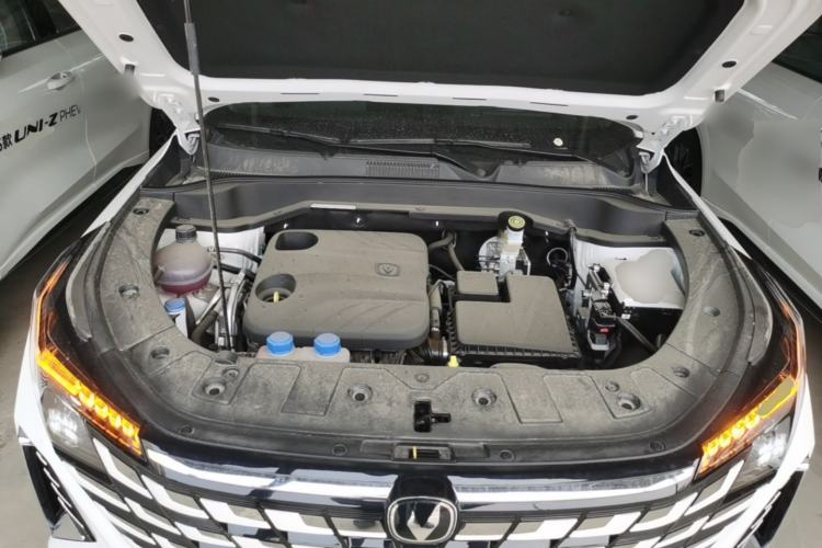 Used CHANGAN UNI-Z New Energy 2025 Model, Smart New Blue Whale 125km Battleship+ Version Engine Bay