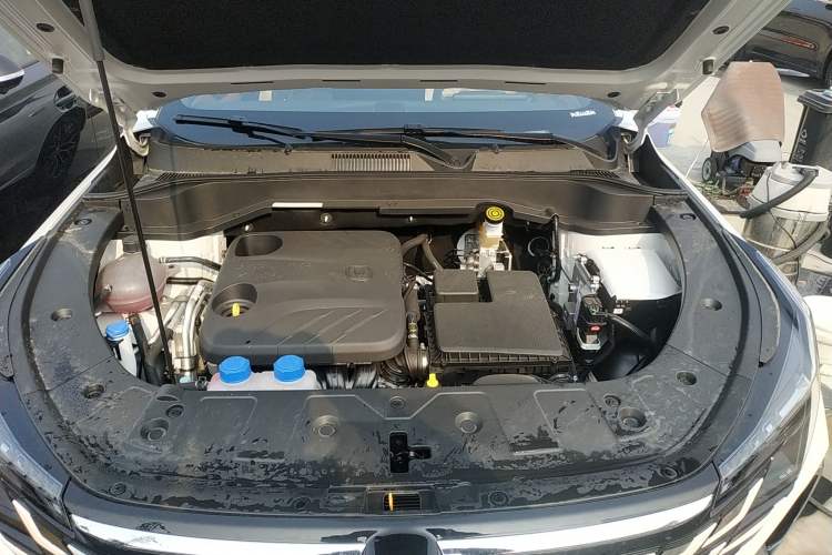 Used CHANGAN UNI-Z New Energy 2025 Model, Smart New Blue Whale 125km Battleship+ Version Engine Bay