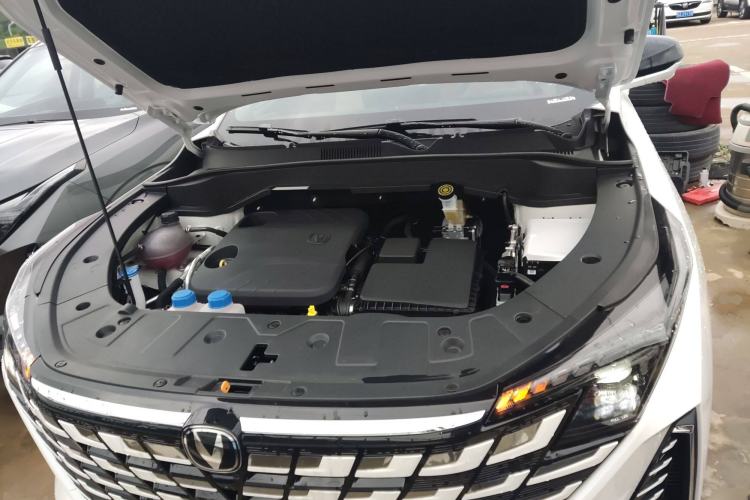 Used CHANGAN UNI-Z New Energy 2025 Model, Smart New Blue Whale 125km Battleship+ Version Engine Bay