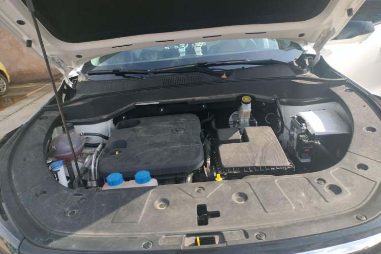Used CHANGAN UNI-Z New Energy 2025 Smart New Blue Whale 125km Battleship Edition Engine Bay