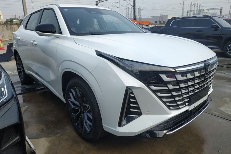 Used CHANGAN UNI-Z New Energy 2025 Model, Smart New Blue Whale 125km Battleship+ Version Exterior 2