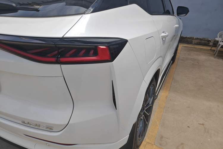 Used CHANGAN UNI-Z New Energy 2025 Model, Smart New Blue Whale 125km Battleship+ Version Exterior 3