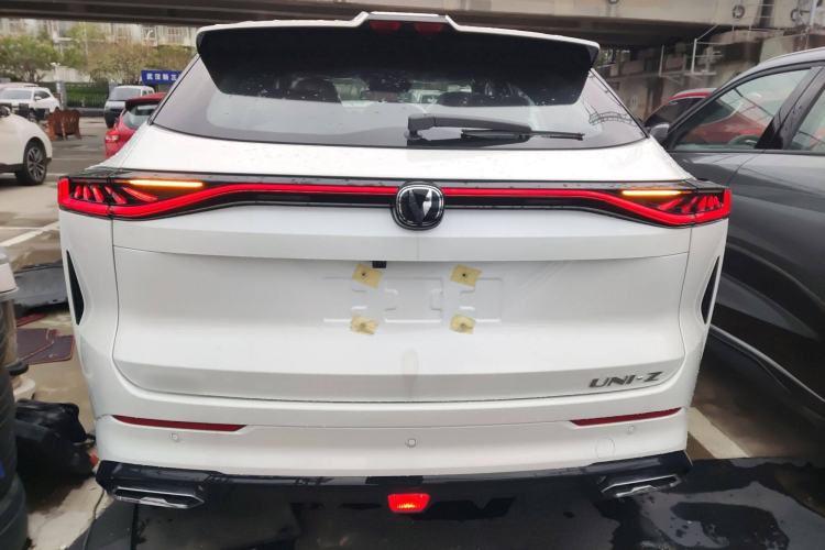 Used CHANGAN UNI-Z New Energy 2025 Model, Smart New Blue Whale 125km Battleship+ Version Exterior 4