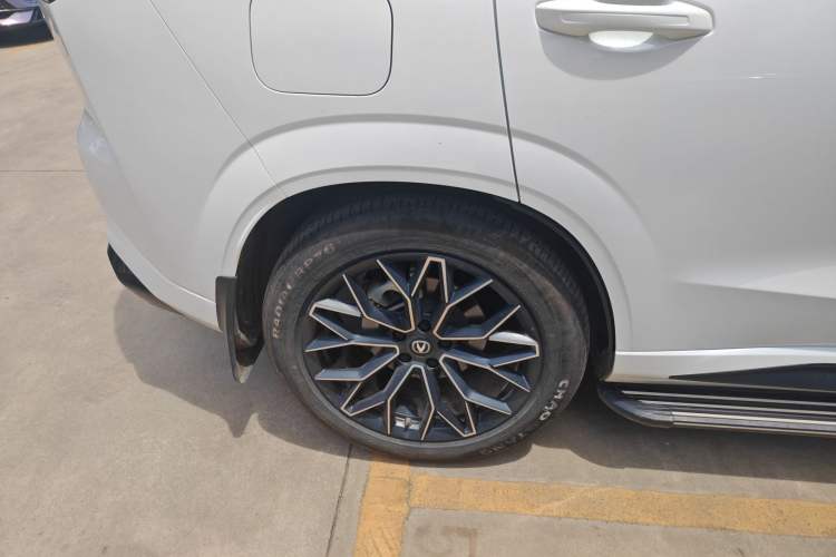 Used CHANGAN UNI-Z New Energy 2025 Model, Smart New Blue Whale 125km Battleship+ Version Exterior 5