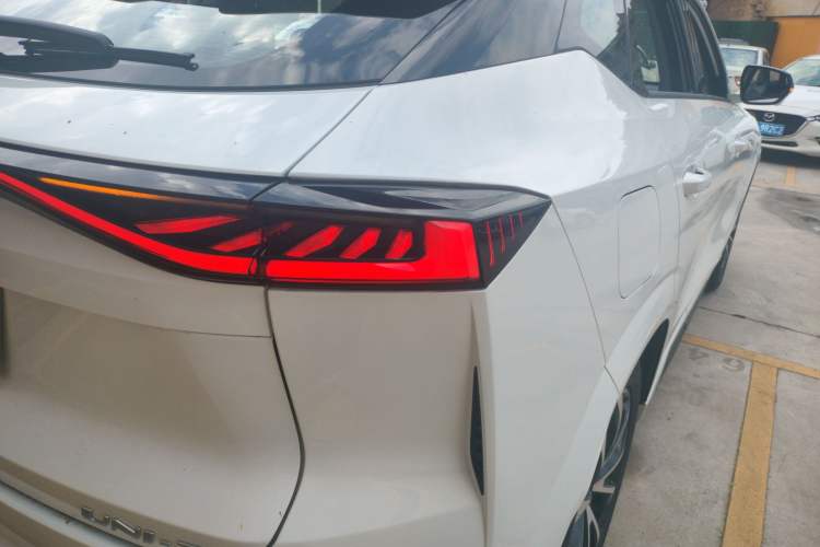 Used CHANGAN UNI-Z New Energy 2025 Smart New Blue Whale 125km Battleship Edition Exterior 6