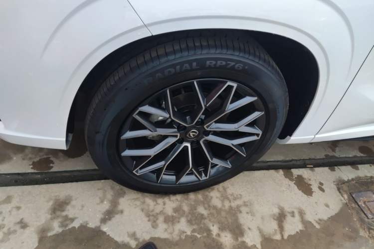 Used CHANGAN UNI-Z New Energy 2025 Model, Smart New Blue Whale 125km Battleship+ Version Exterior 7