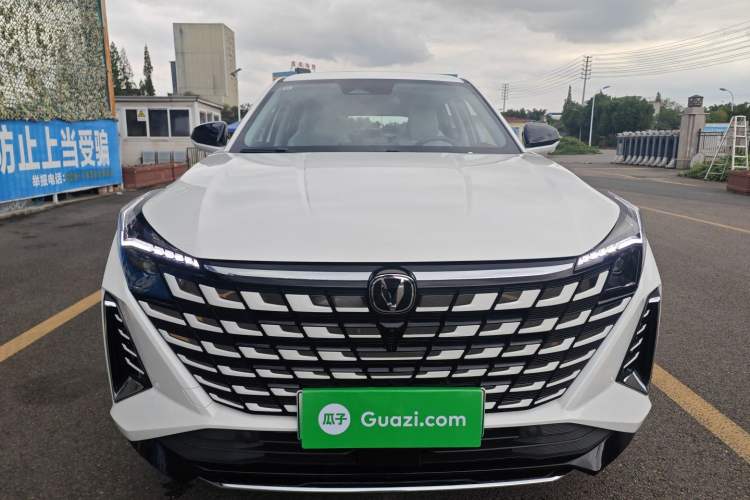Used CHANGAN UNI-Z New Energy 2025 Smart New Blue Whale 125km Battleship Edition Front