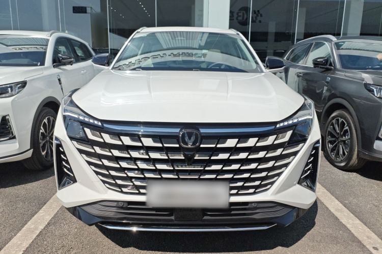 Used CHANGAN UNI-Z New Energy 2025 Model, Smart New Blue Whale 125km Ultra-Strong Version Front