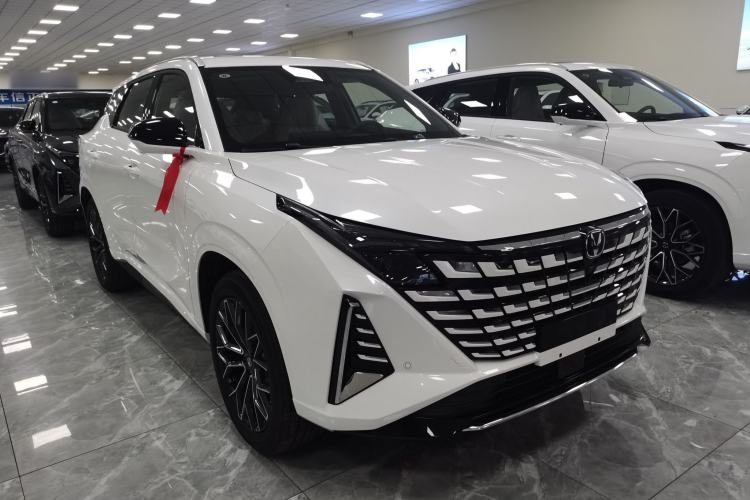 Used CHANGAN UNI-Z New Energy 2025 Model, Smart New Blue Whale 125km Battleship+ Version Front Right 45 Deg