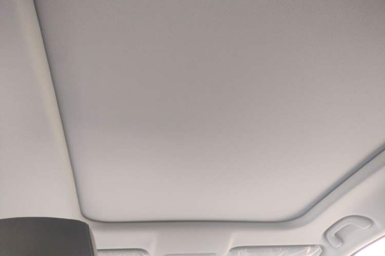 Used CHANGAN UNI-Z New Energy 2025 Smart New Blue Whale 125km Battleship Edition Headliner