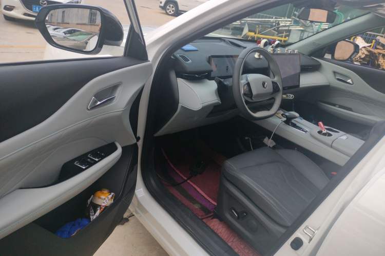Used CHANGAN UNI-Z New Energy 2025 Smart New Blue Whale 125km Battleship Edition Interior 3