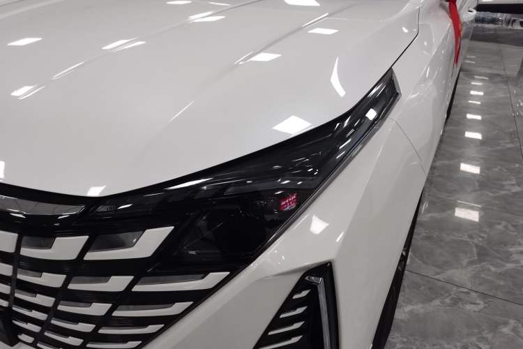 Used CHANGAN UNI-Z New Energy 2025 Model, Smart New Blue Whale 125km Battleship+ Version Left Front Headlight