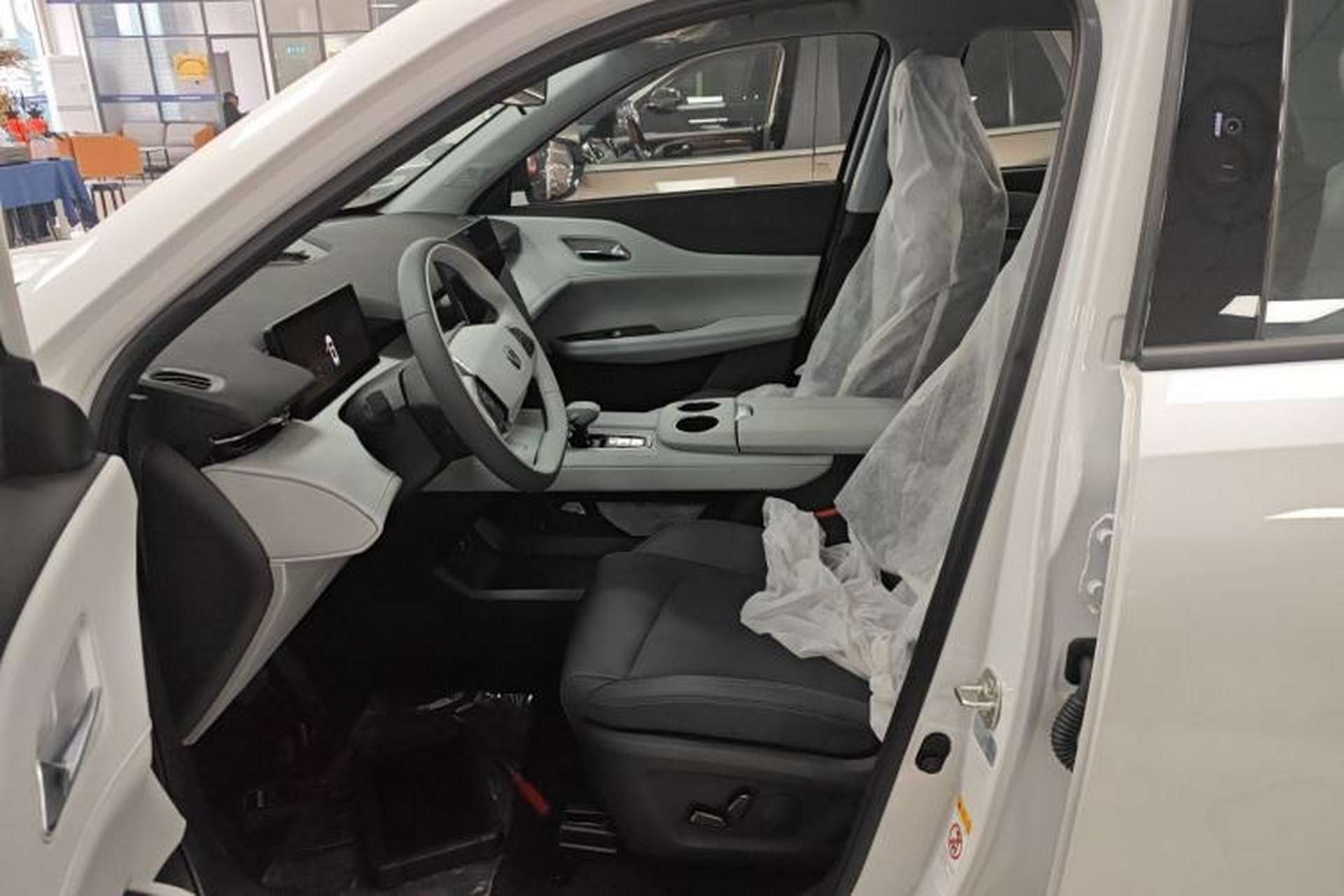 Used CHANGAN UNI-Z New Energy 2025 Model, Smart New Blue Whale 125km Battleship+ Version Left Front Seat