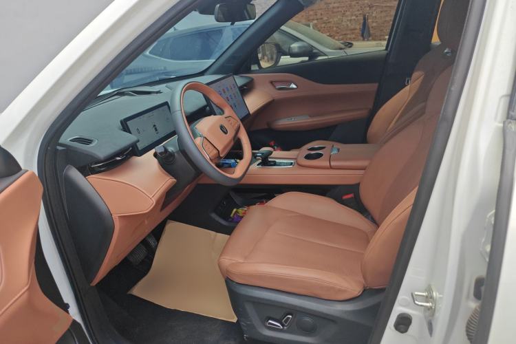 Used CHANGAN UNI-Z New Energy 2025 Model, Smart New Blue Whale 125km Battleship+ Version Left Front Seat
