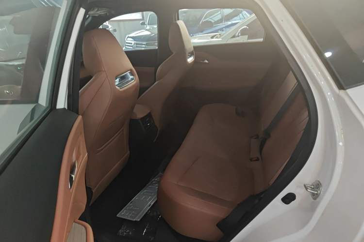 Used CHANGAN UNI-Z New Energy 2025 Model, Smart New Blue Whale 125km Battleship+ Version Left Rear Seat