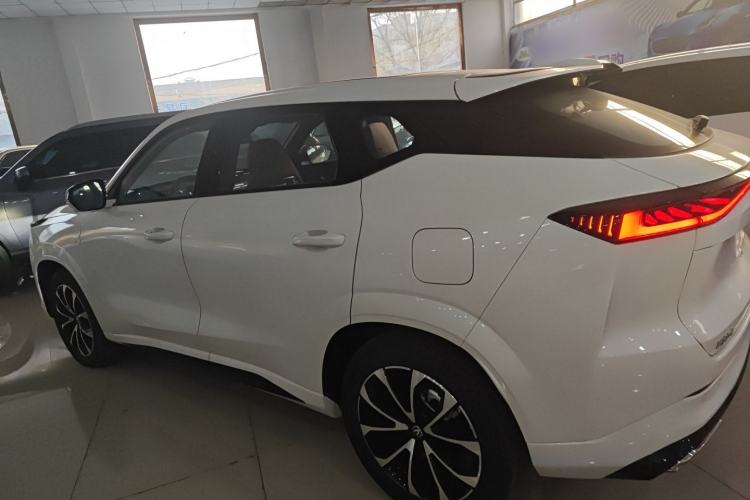 Used CHANGAN UNI-Z New Energy 2025 Model, Smart New Blue Whale 125km Battleship+ Version Left Side