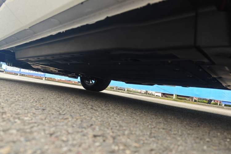 Used CHANGAN UNI-Z New Energy 2025 Smart New Blue Whale 125km Battleship Edition Left Side Sill