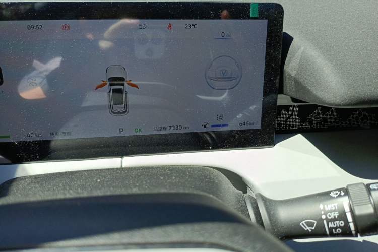 Used CHANGAN UNI-Z New Energy 2025 Model, Smart New Blue Whale 125km Ultra-Strong Version Odometer Close Up