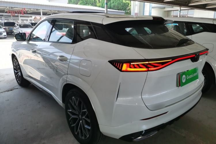 Used CHANGAN UNI-Z New Energy 2025 Model, Smart New Blue Whale 125km Battleship+ Version Rear Left 45 Deg