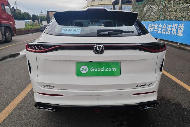 Used CHANGAN UNI-Z New Energy 2025 Smart New Blue Whale 125km Battleship Edition Rear